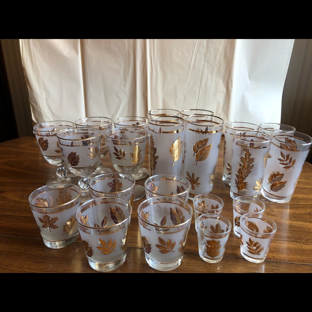 Vintage Golden leaves 🍁 Group of Glasses - Picture 3 of 6